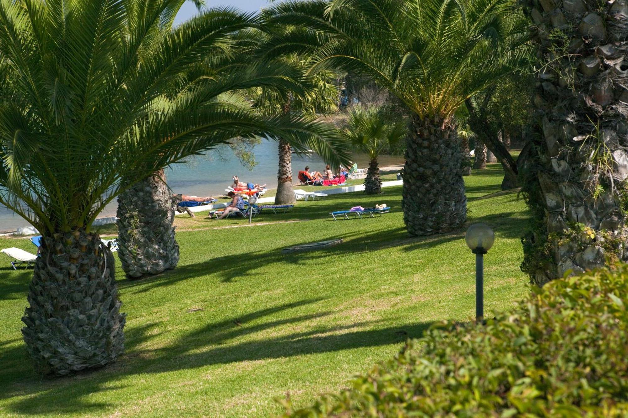 Aparthotel Govino Bay Gouvia Esterno foto