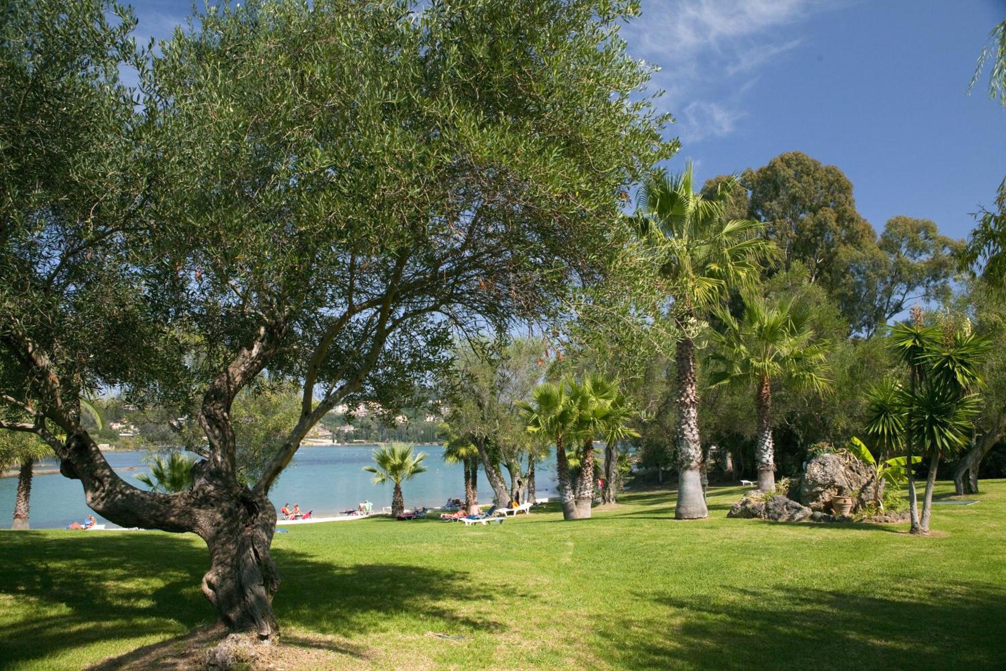 Aparthotel Govino Bay Gouvia Esterno foto
