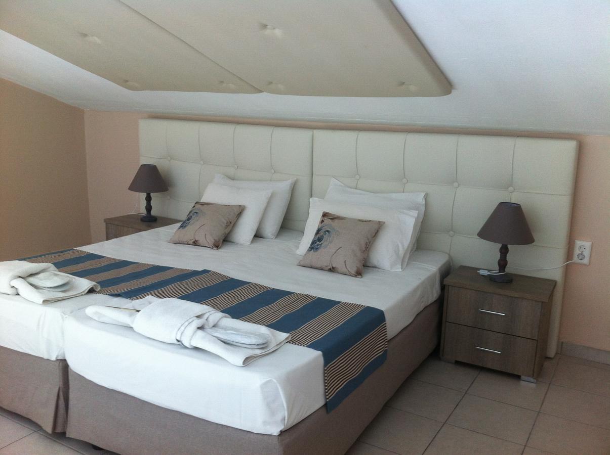 Aparthotel Govino Bay Gouvia Esterno foto