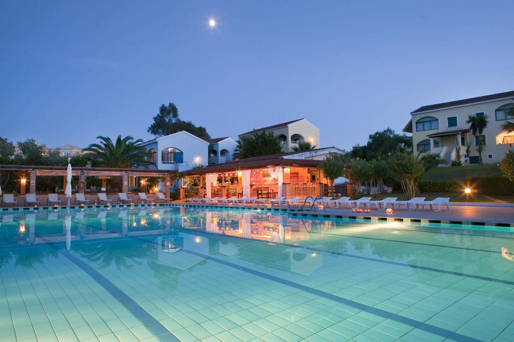 Aparthotel Govino Bay Gouvia Esterno foto