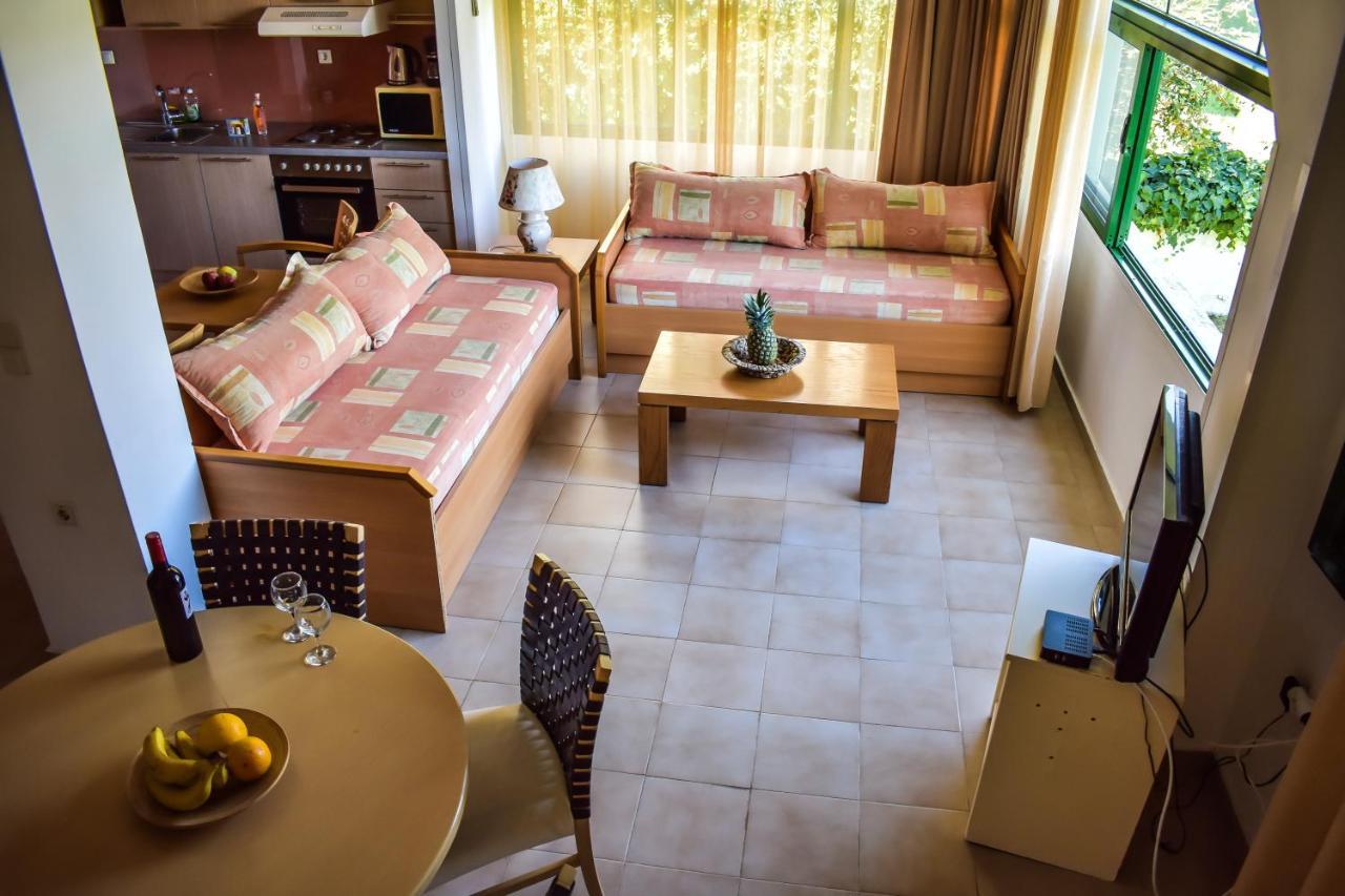 Aparthotel Govino Bay Gouvia Esterno foto