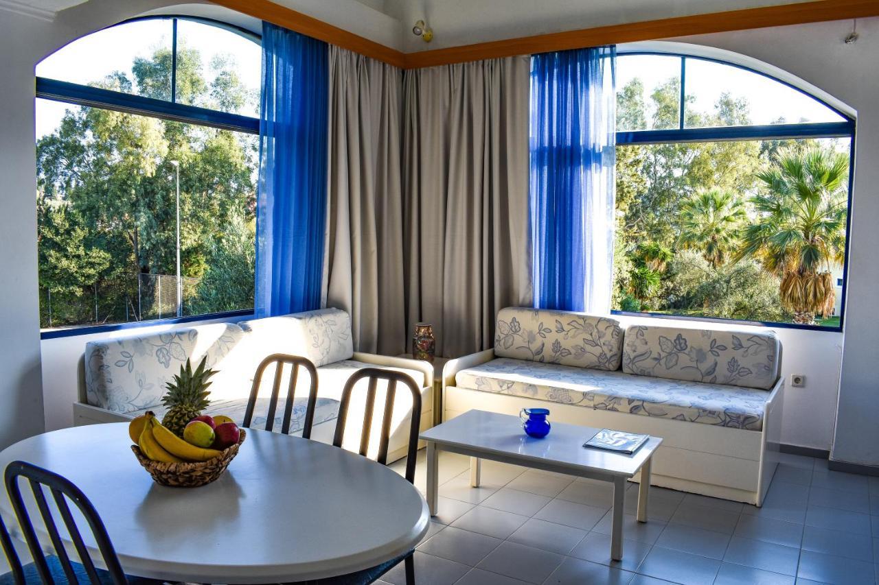 Aparthotel Govino Bay Gouvia Esterno foto